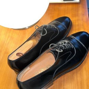 Salvatore Ferragamo Tie-up Oxfords with toe cap in black.
